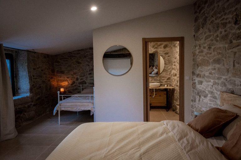 hotel-almeida-quinta-catita-portugal_